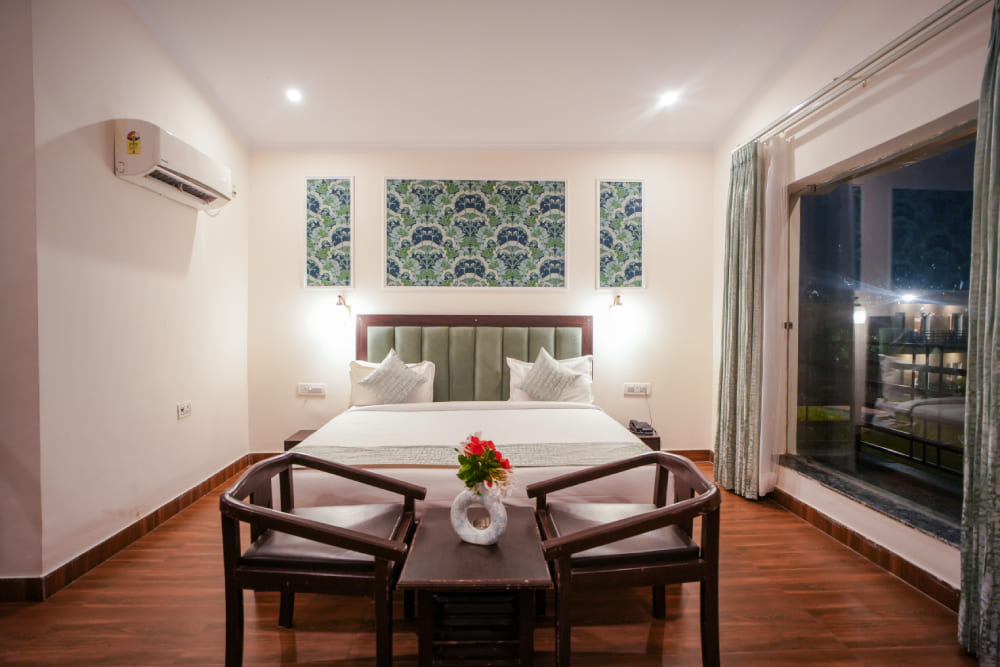 Superior room with balcony-3