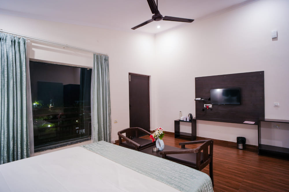 Superior room with balcony-4