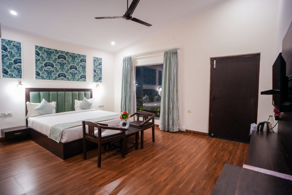 Superior room with balcony-5